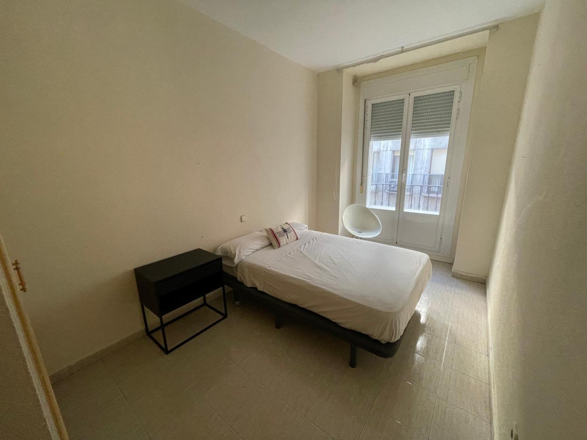Hotel Casa Tadeo Gran Via Madryt Zewnętrze zdjęcie
